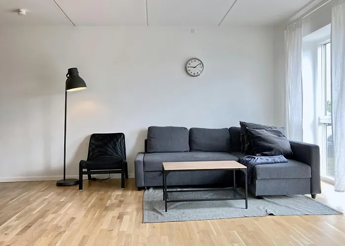 Spacious Apartment For 5 In Gellerupparken