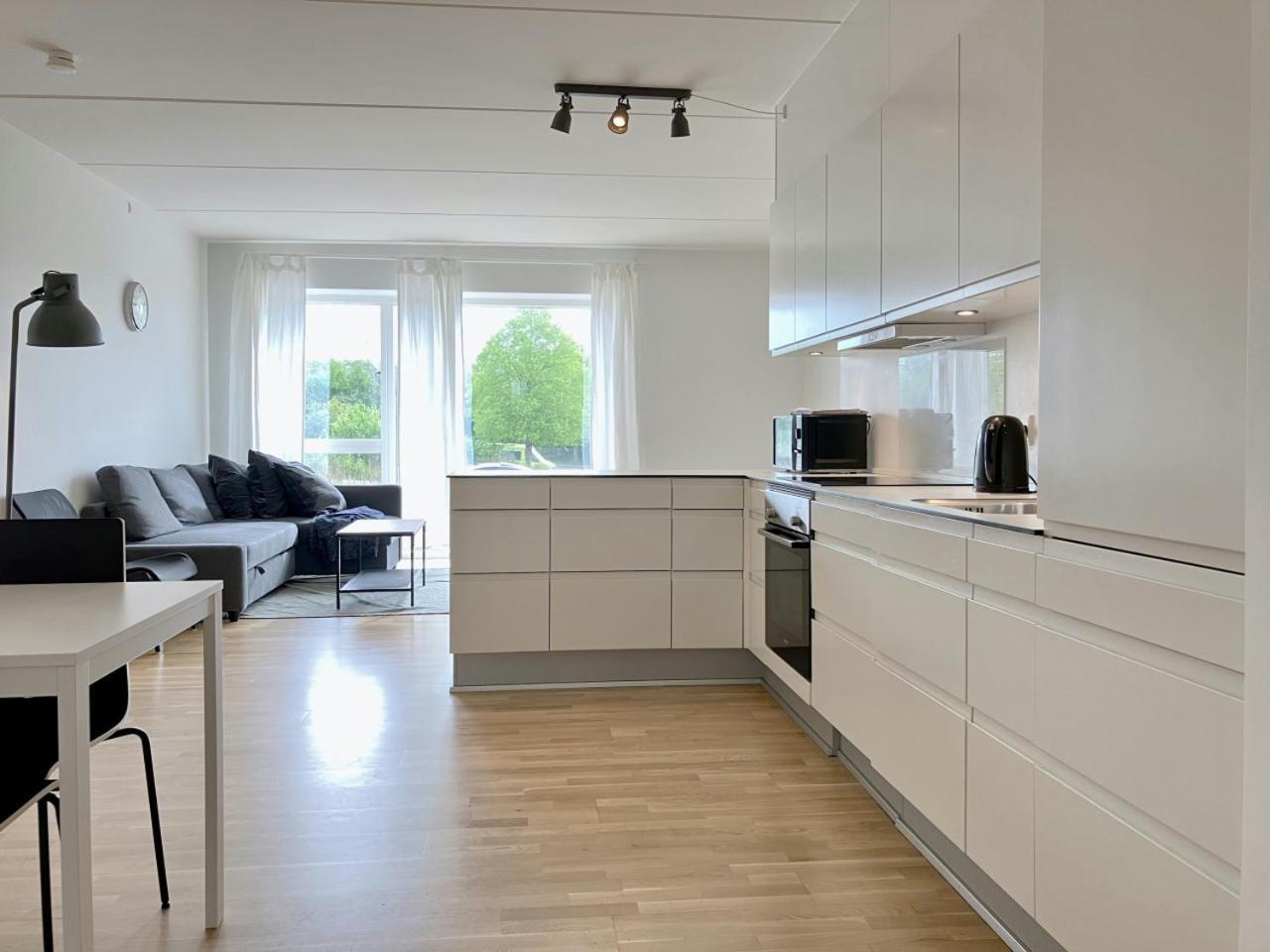 Spacious For 5 In Gellerupparken Århus