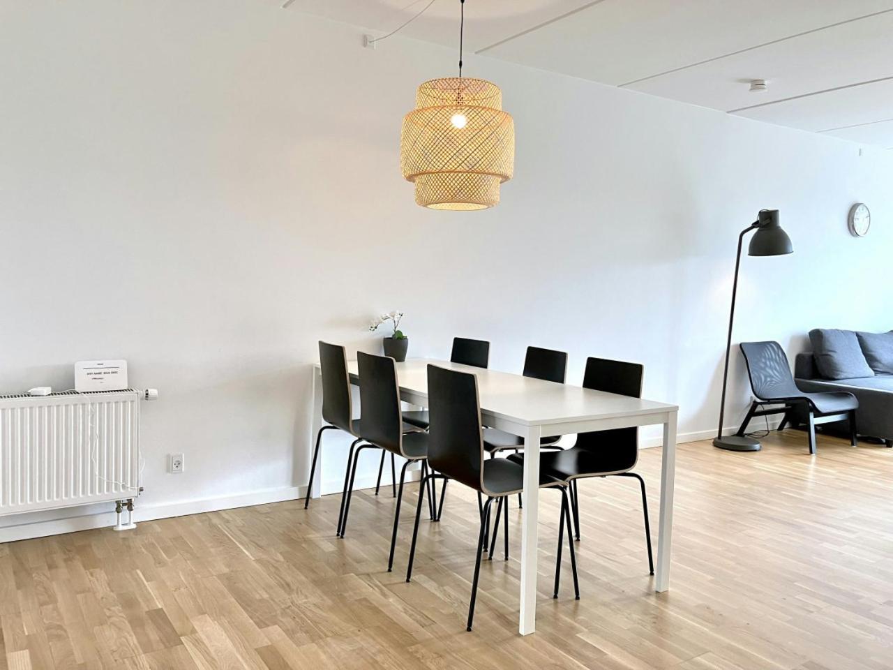 Spacious For 5 In Gellerupparken Århus